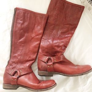 like new Frye Boots